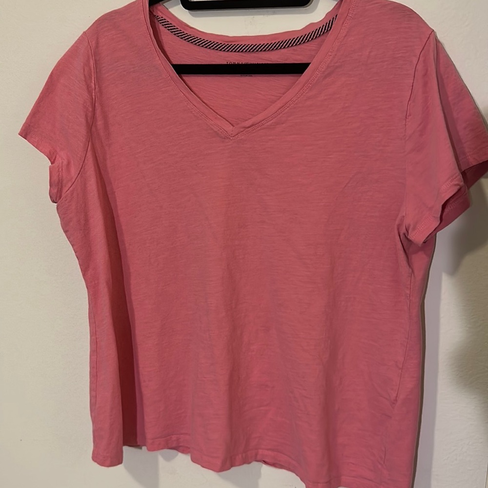TOMMY HILFIGER v-neck tee shirt